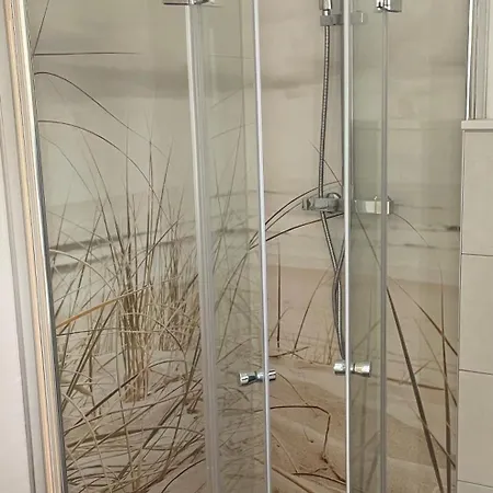 Ferienhaus Neues Kolibri Direkt In Wandlitz, *